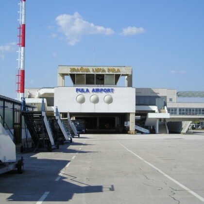 Zračna luka Pula